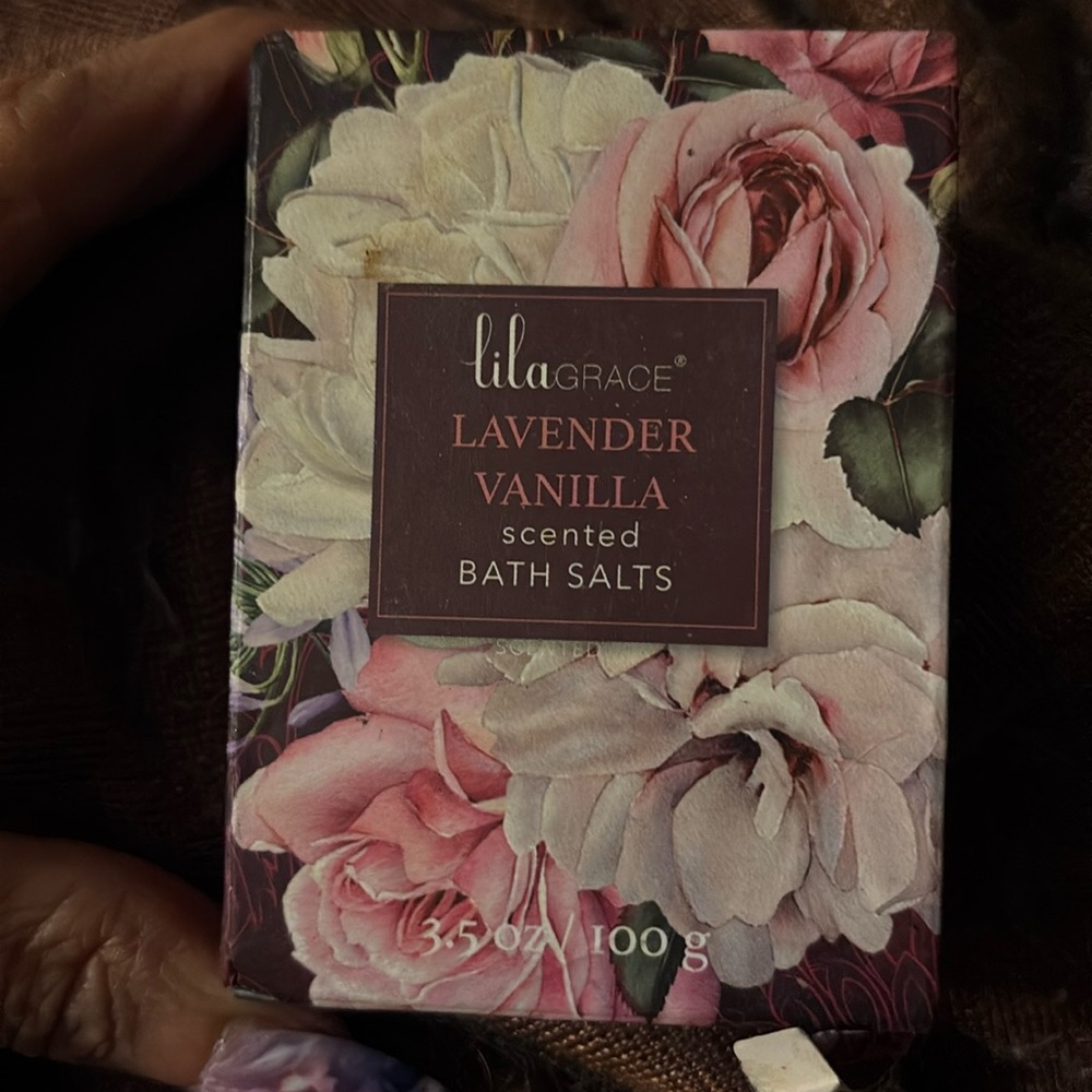 Néw Lila Grace lavender vanilla bath salt